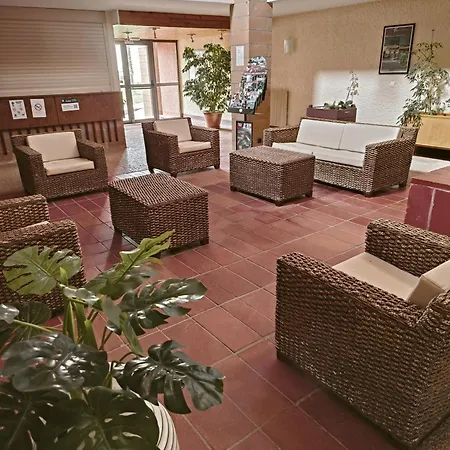 Famille Ou Amis - Piscine, Terrasse, à 5 Min, Parking Gratuit